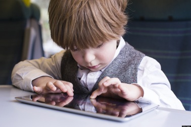 Hốt hoảng phát hiện con mua sắm gần 200 triệu triệu khi chơi game trên iPad